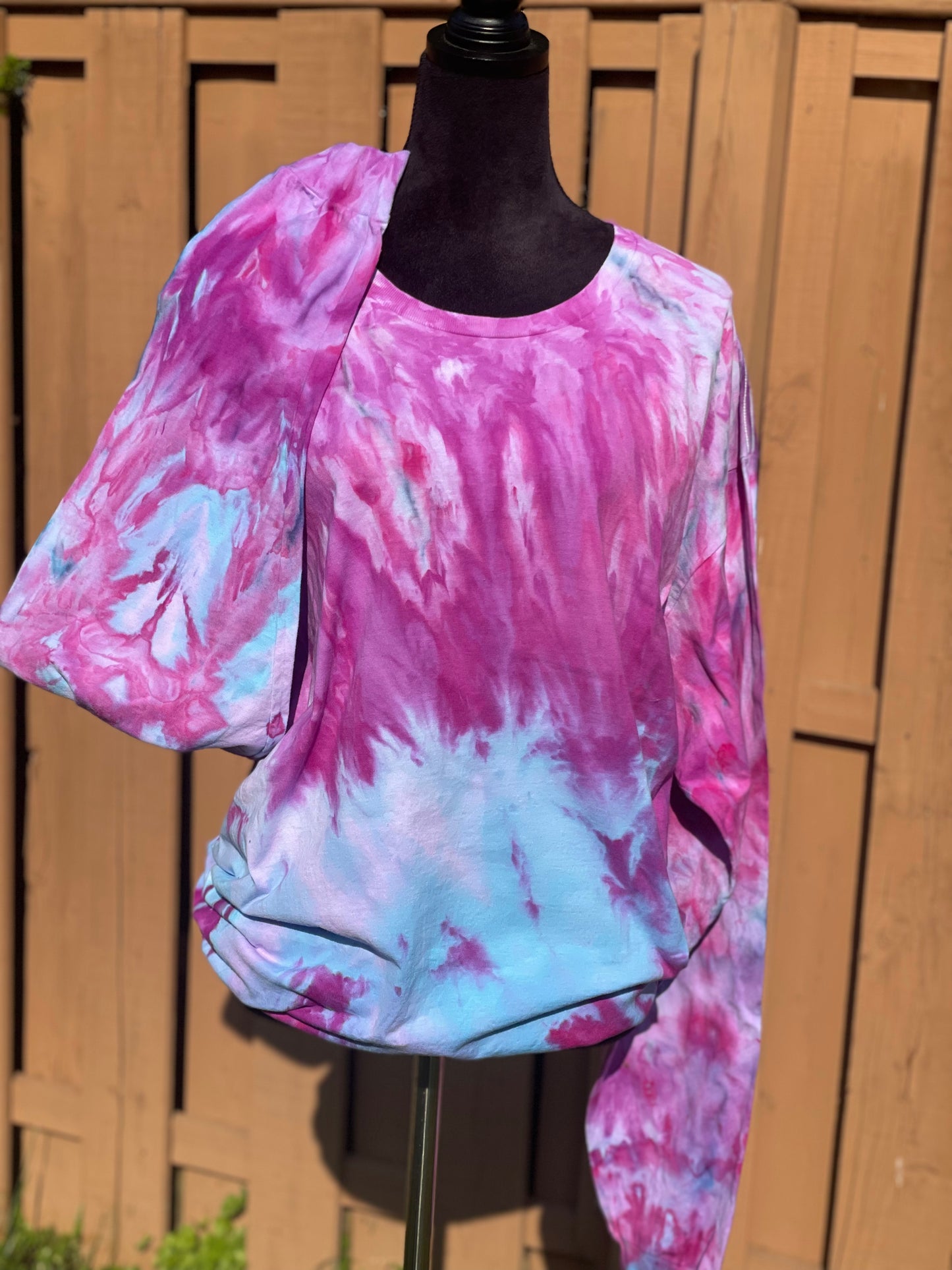 3x Unisex Watercolor Wonder Long Sleeve Tee